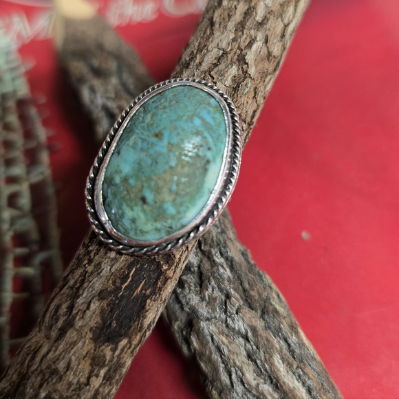 Kingman Turquoise Jewelry - Native American Navajo Kingman  Turquoise Sterling Silver Ring Size 5.5